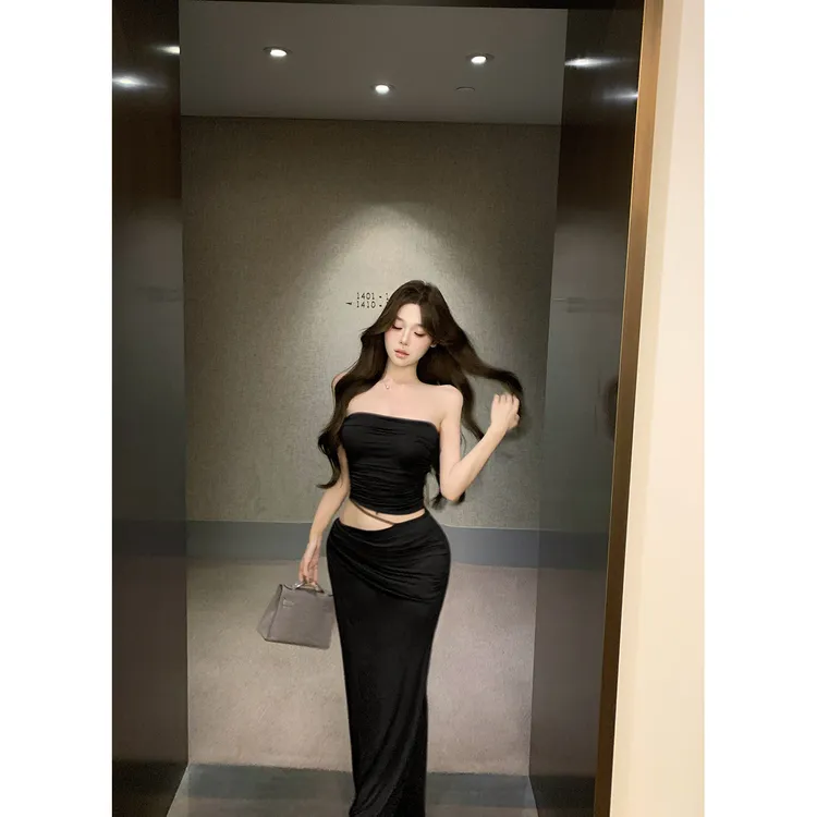 韩系优雅不规则捏褶斜裁独特抹胸套装女收腰显瘦包臀半身裙两件套