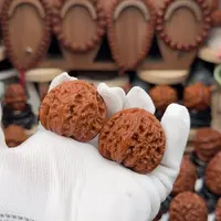 文玩核桃吊坠36.5三角白