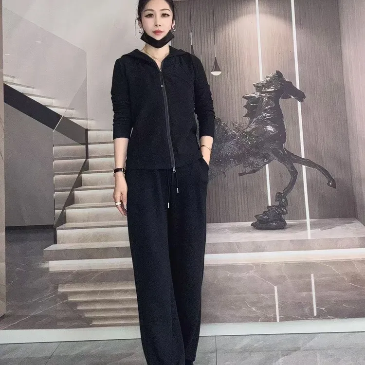 休闲拉链连帽套装女2025秋冬新款时尚简约百搭气质显瘦减龄两件套