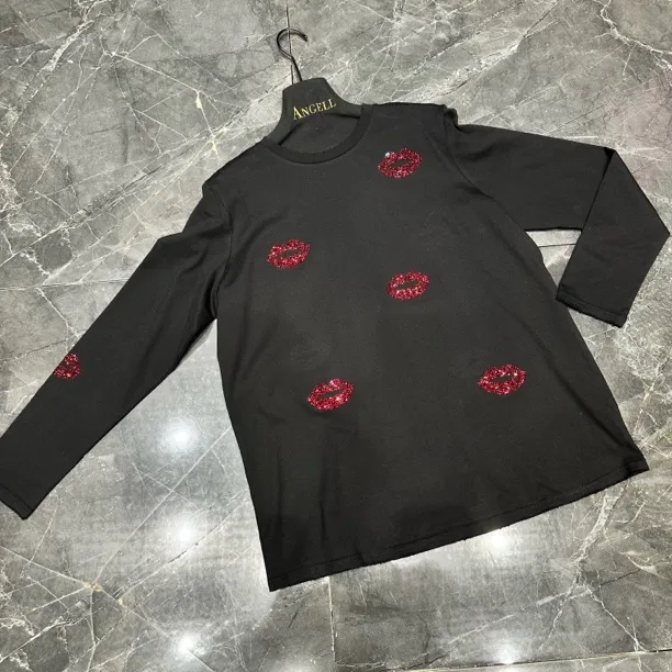 ANGELL红唇印奥钻长袖体恤