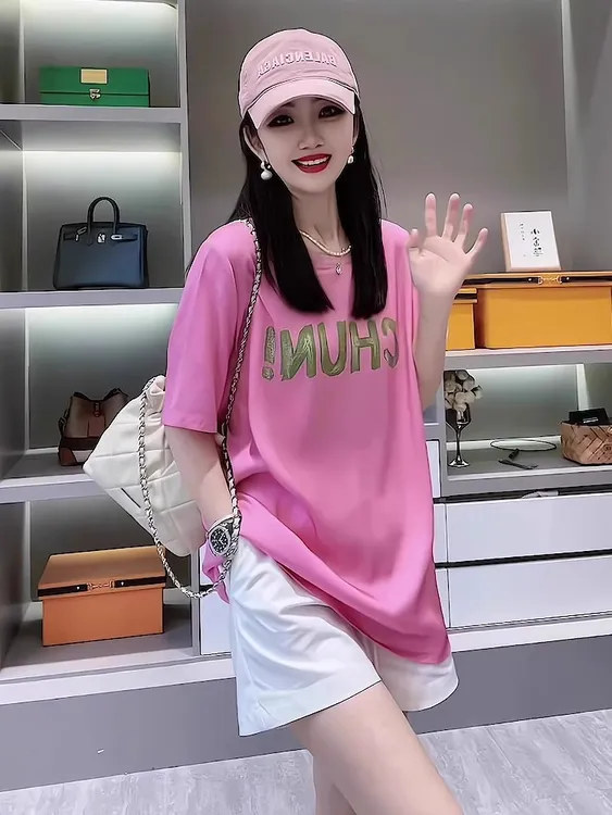 微胖穿搭一整套2025新款夏季时尚粉色减龄印花T恤上衣短裤两件套