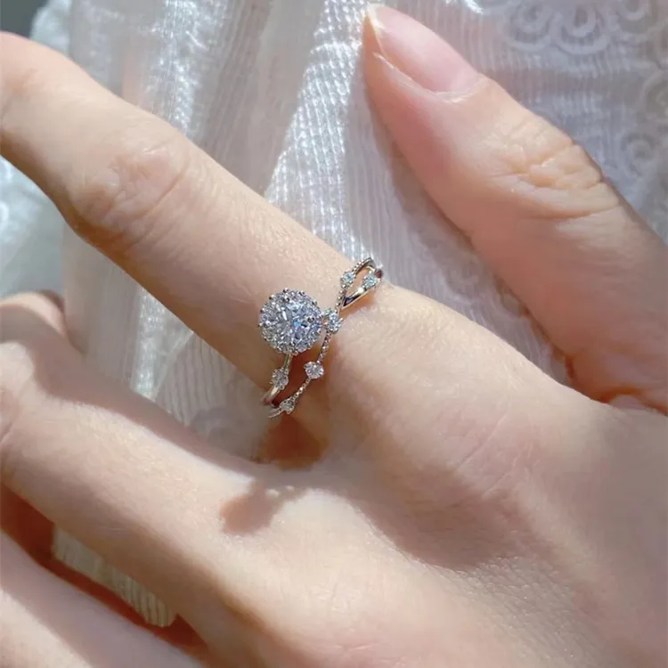 925银莫桑石戒指 纯银莫桑钻戒灿若星辰莫桑石女款求婚节日礼物