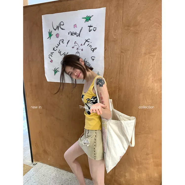 THREE GOOOD/三吉铆钉设计裤裙短裤中古辣妹风百搭热裤Y725Z06367