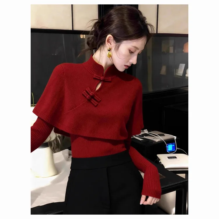 新中式红色斗篷盘扣毛衣2025秋季高级感上衣轻熟气质巨好看针织衫