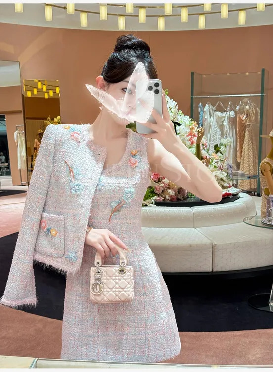 2025年新款经典重工编织立体贴花小香风外套&收腰背心裙