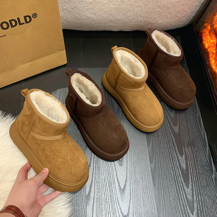 小黄豚卡皮巴拉绒面雪地靴女2025冬新款大头短靴加厚羊毛保暖棉鞋
