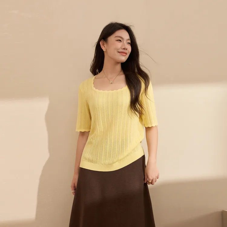 【 时尚优雅针织衫】纤莉秀大码女装时尚方领百搭显瘦针织衫QK3986