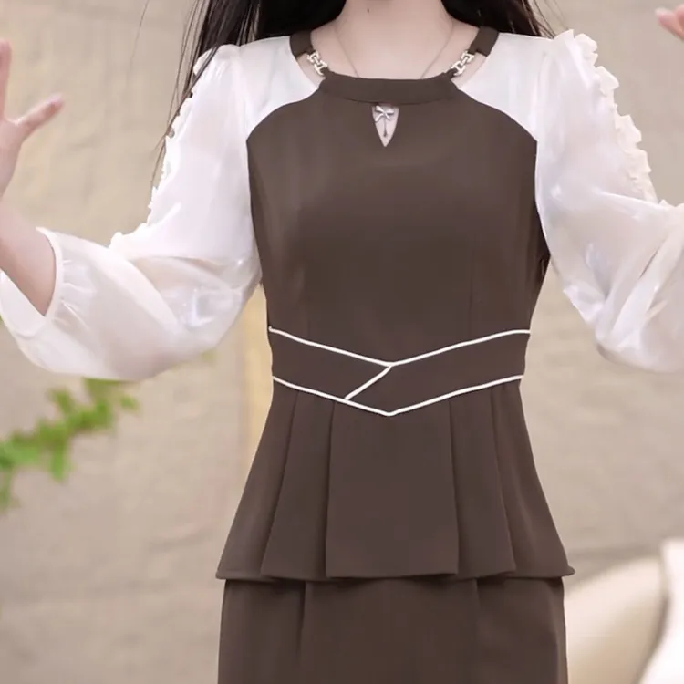 B126 高端时尚多丽丝气质两件套女秋季新款阔太太上衣裤子显瘦遮