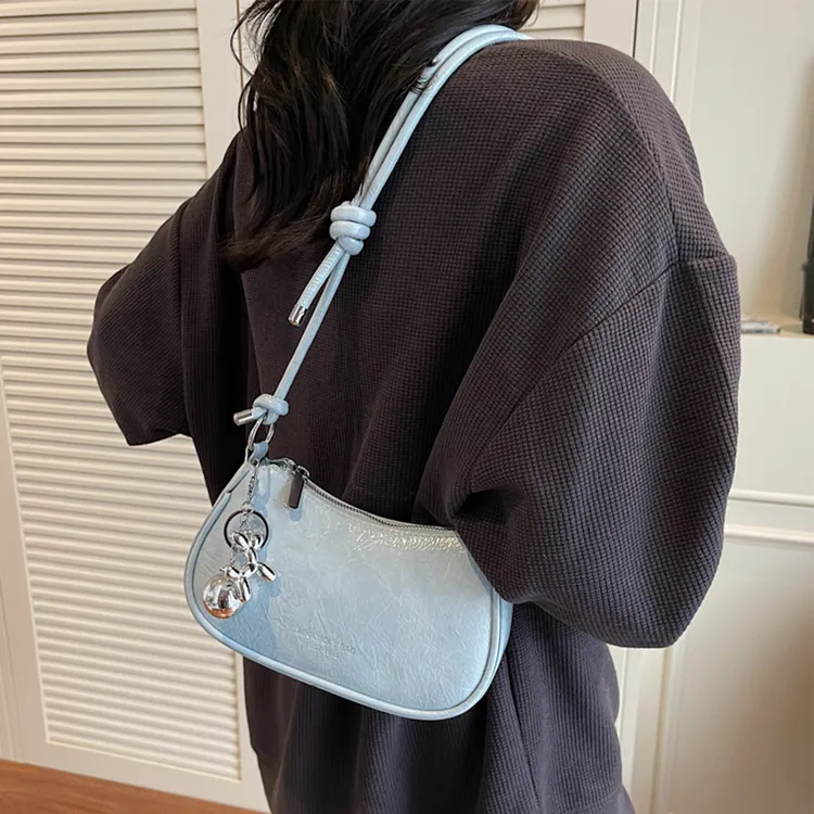 超火小包包女夏天百搭2025新款时尚单肩斜挎包小众设计韩版小方包