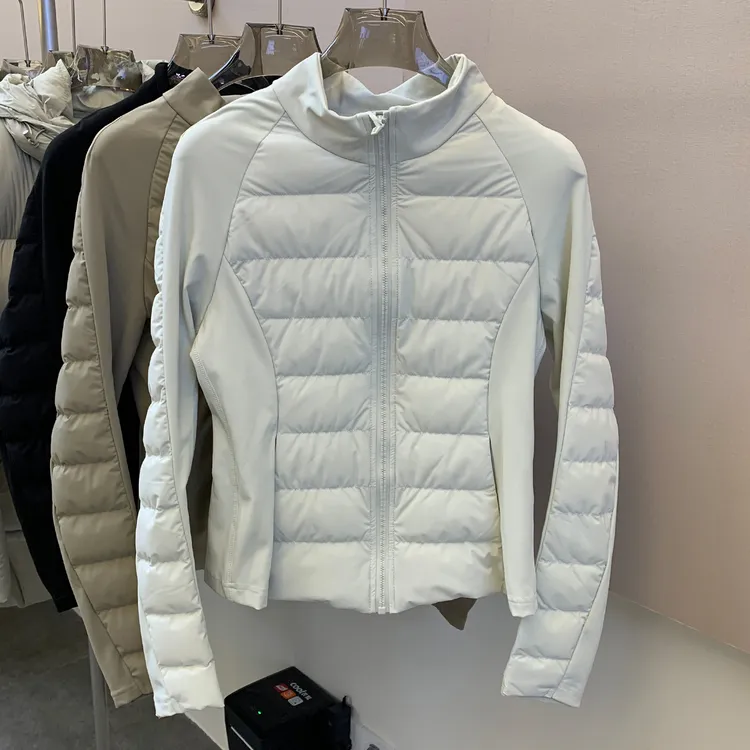 90白鹅绒羽绒服短款女外穿户外运动2025冬季新款轻薄修身瑜伽外套