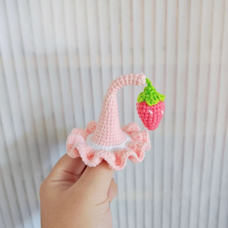 【成品】毛线钩织精灵帽发夹草莓哈喽Kitty鸭嘴夹可爱礼物