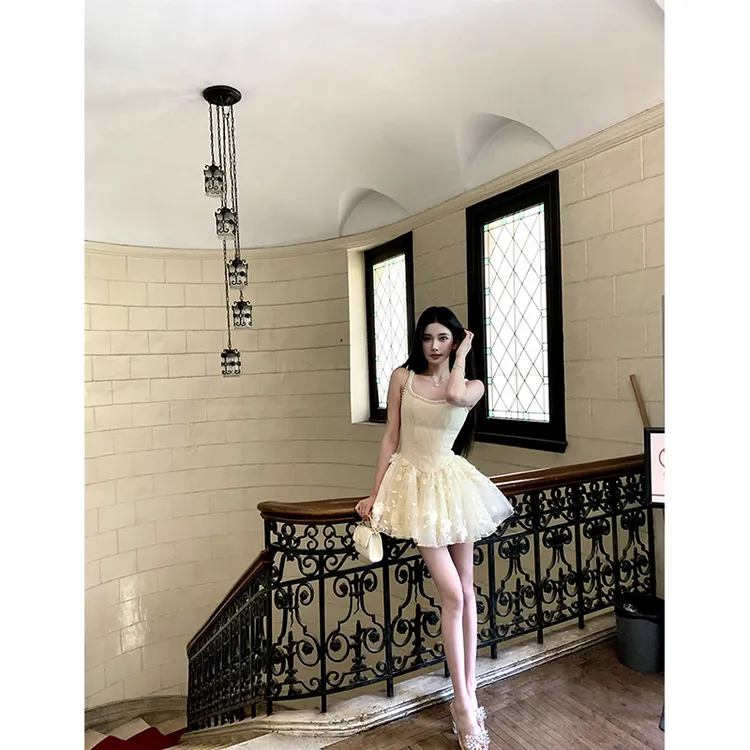 【珍珠小姐】2025夏季新款珠珠网纱花朵连衣裙少女感吊带裙女