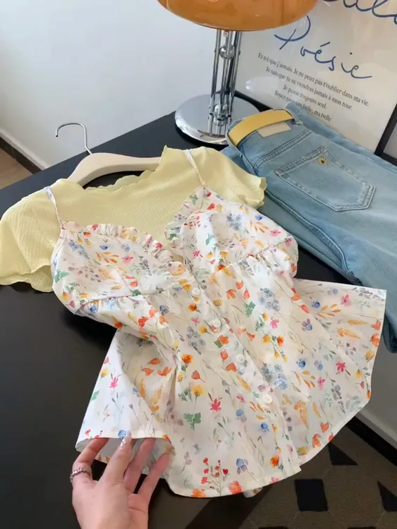 韩系少女风小碎花吊带拼接短袖针织衫2025夏季设计感两件套上衣