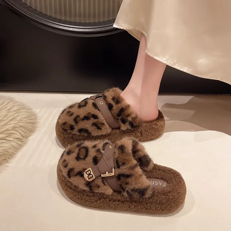 秋冬季韩版时尚高级感豹纹毛毛拖鞋女外穿厚底舒适防滑包头棉拖鞋