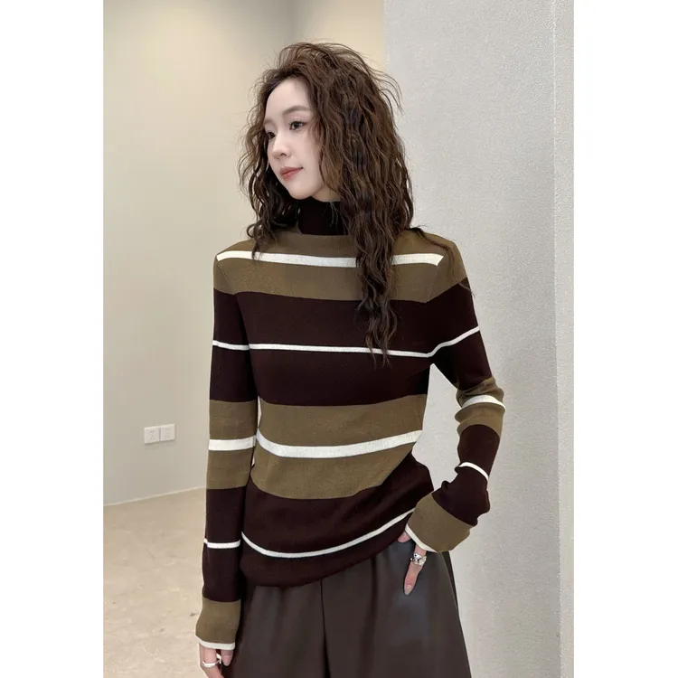 小静静一会【撞色条纹上衣】2025秋冬新款百搭打底上衣 2511C7939