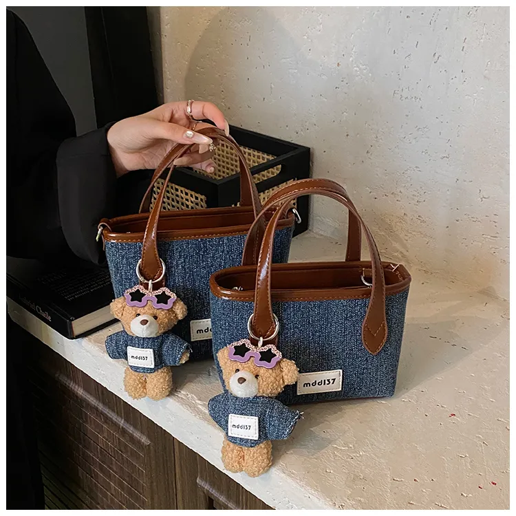 包包高级小众轻奢上班杂物小拎包2025新款撞色斜挎包出门便携包女