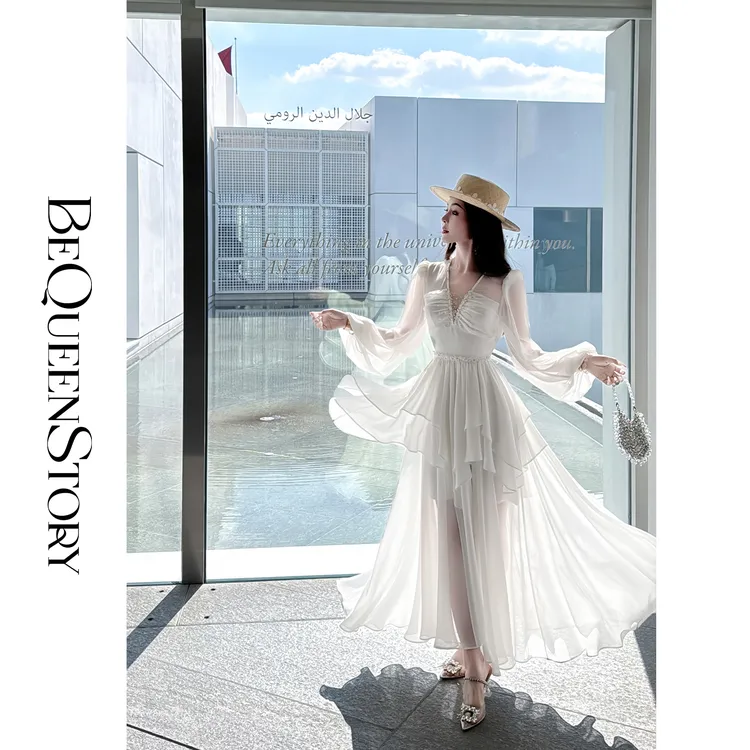 余潇潇【海上卢浮宫】2025新款飘逸乔其纱V领长袖连衣裙
