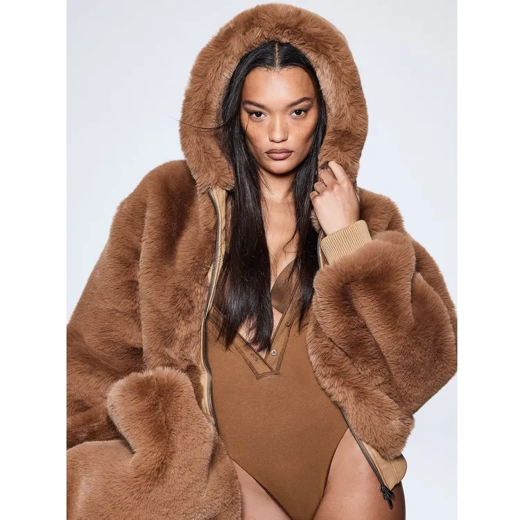 Skims冬季新款保暖毛绒环保皮草连帽拉链夹克短外套