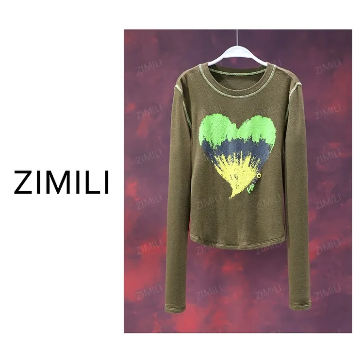 【亮哥女装】2025秋冬新品《热气球》橄榄绿撞色印花高弹打底衫6311