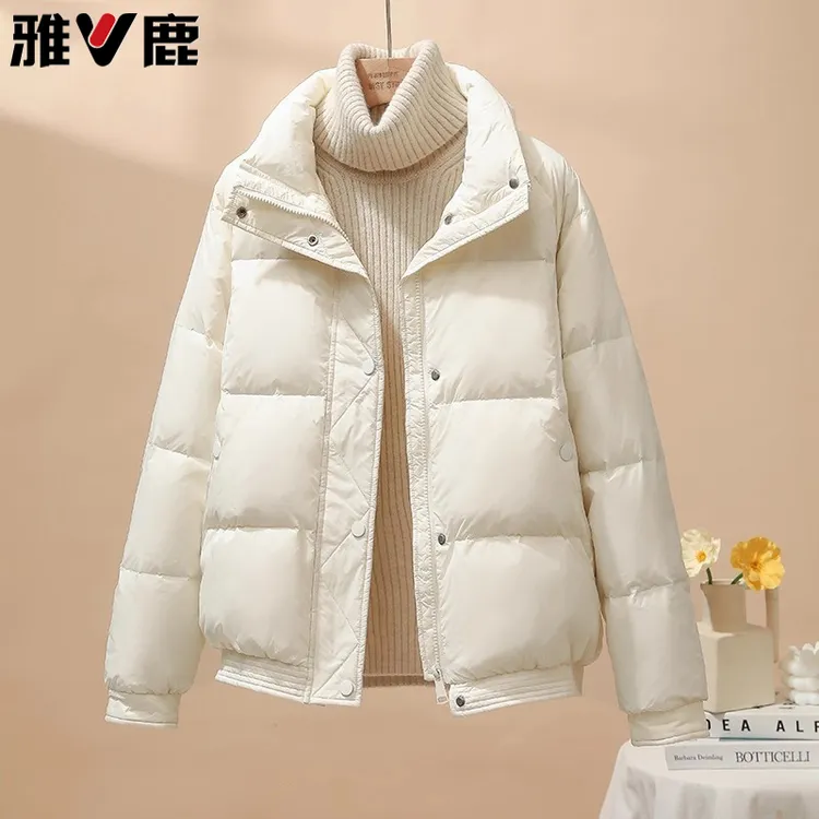 雅鹿新款2025羽绒服女时尚宽松保暖韩版短款立领大码小个子潮外套