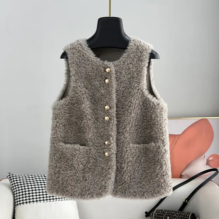 羊羔绒马甲女士时尚小香风皮草外套羊毛一体短款百搭上衣圆领背心