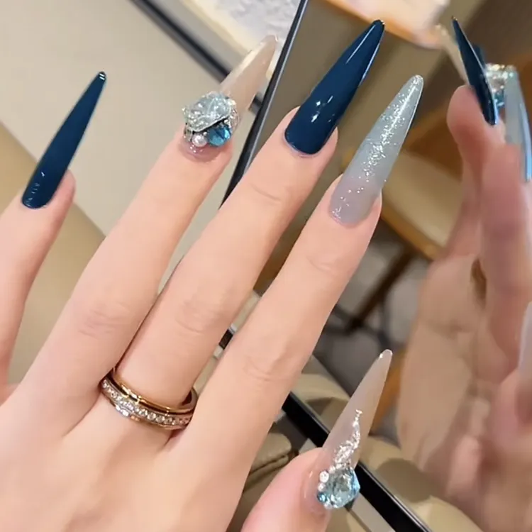 纯手工穿戴法式纯欲风冰蓝猫眼星星碎钻显白气质美甲甲片