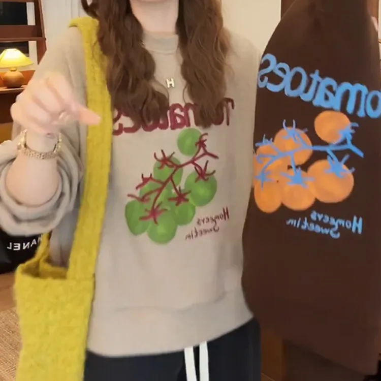 设计感番茄刺绣圆领卫衣女2025新款秋季百搭休闲慵懒风长袖上衣