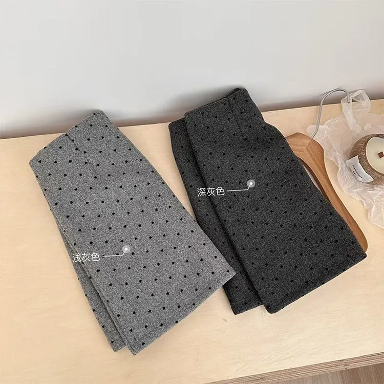 美式复古植绒爱心波点短裙女2025秋冬季新款高腰显瘦设计感半身裙