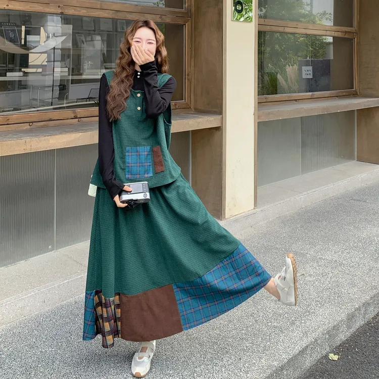 复古格纹拼接灯芯绒马甲半身裙套装女2025秋季日系文艺穿搭三件套
