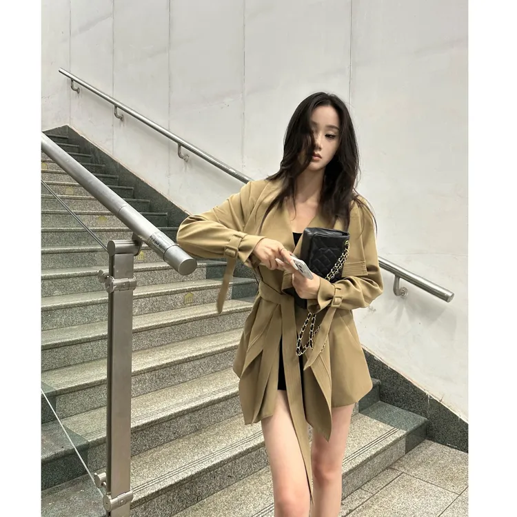古早风衣 荷叶领短款大翻领风衣长袖外套复古气质大衣