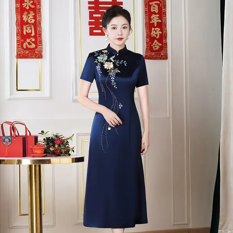 中式妈妈婚礼服秋冬醋酸刺绣喜婆婆婚宴装旗袍复古风气质复古