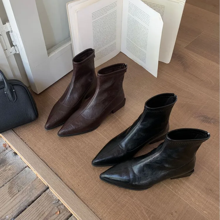 新款高跟洋气女靴靴子粗跟短靴尖头秋冬百搭时尚瘦瘦靴-成女性