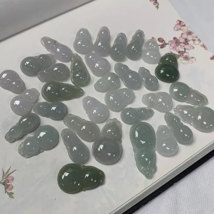缅甸天然A货翡翠细糯淡色简单素款精致百塔葫芦玉坠-多样发其一