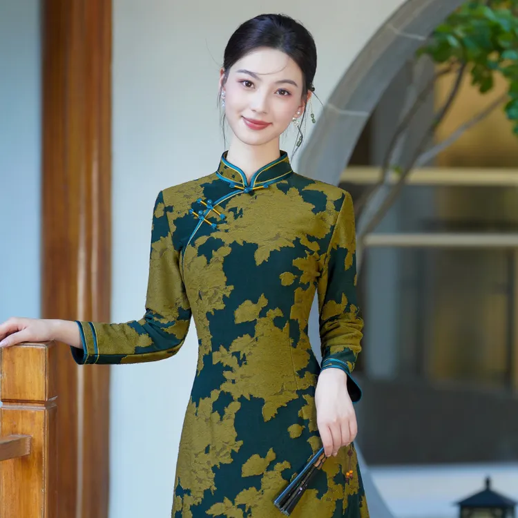 绝美新中式旗袍2025新款秋冬日常可穿妈妈上海国风改良连衣裙长款