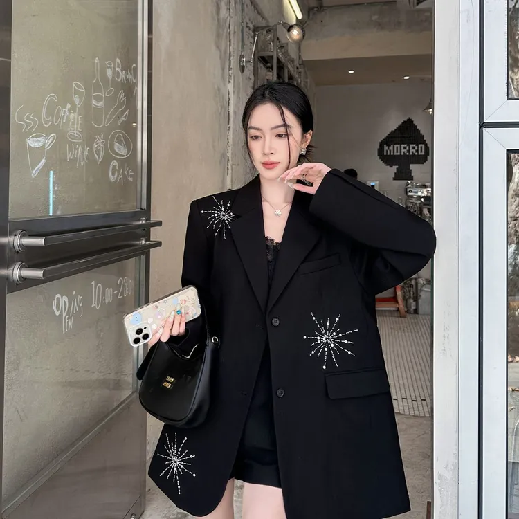 西装黑色外套女2025春秋新款精致小众设计感重工镶砖宽松高级西服