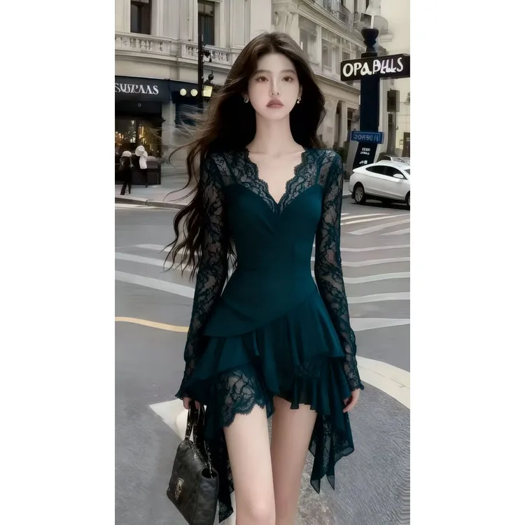 秋冬时尚高级孔雀蓝V领长袖修身高腰蕾丝A字裙气质显瘦百搭连衣裙