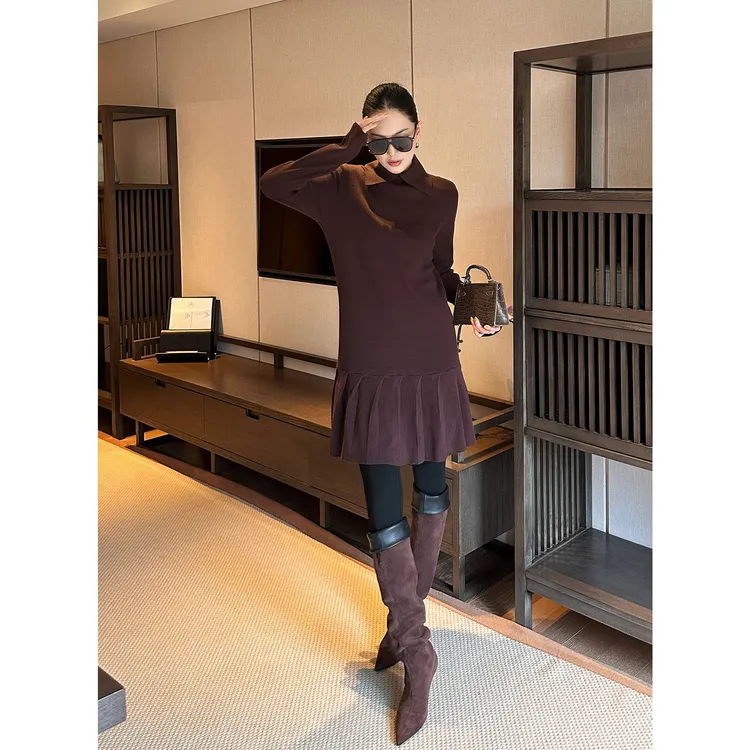紫紫   MIU感毛衣裙  多元时髦智性百褶学院风毛衣裙ZD10LMYL813
