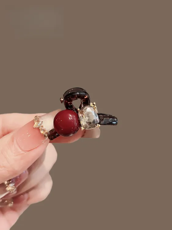 新款气质红豆珠珠抓夹女时尚水钻小号发夹百搭迷你发抓公主头头饰