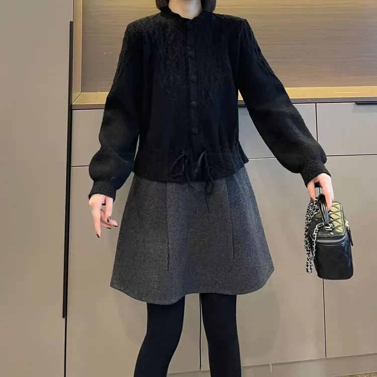 米可/MK-2923ZJ【圆领卷边单排扣抽绳设计毛衣】时尚秋季新款毛衣