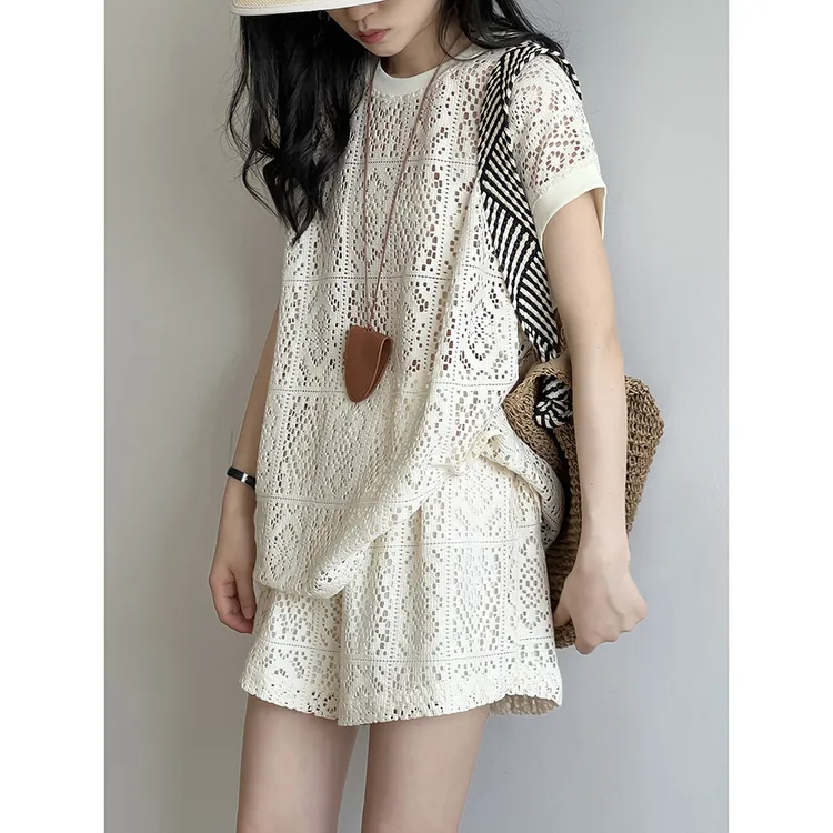 休闲宽松镂空套装女 夏季设计感圆领T恤+高腰短裤