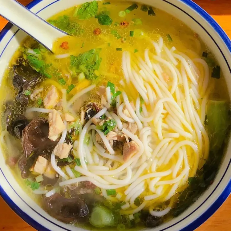 【买一箱送一箱】云南过桥米线香辣鸡汤米线非油炸速食米线泡面批发