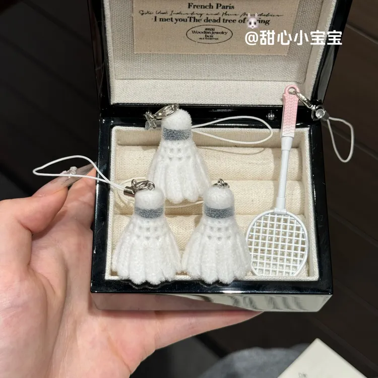 植绒可爱羽毛球球拍ins风立体DIY钥匙链手机挂件包挂饰送闺蜜礼物