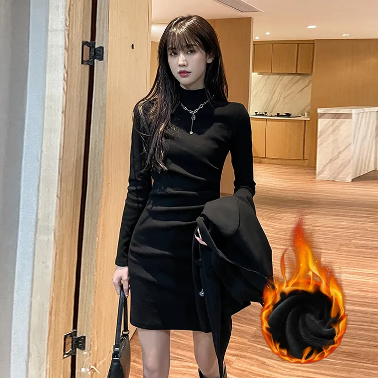 高级轻奢女装打底连衣裙秋冬配大衣内搭修身显瘦中长款黑色包臀裙