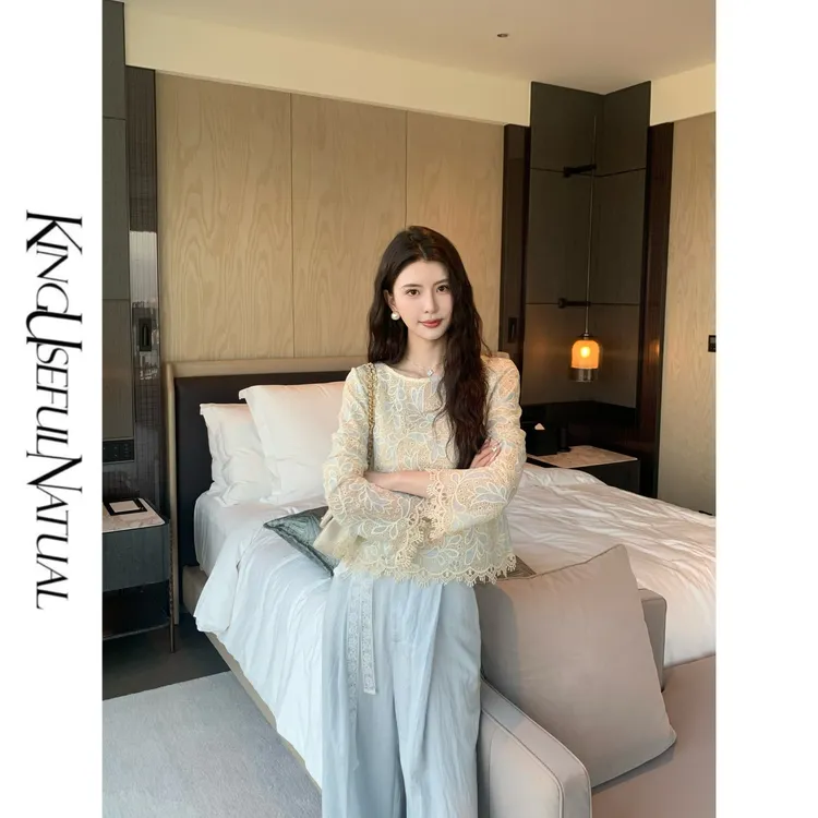 KUN【春浔】搭配风格 蕾丝双色镂空绣花一字领凉感长袖罩衫防晒上衣