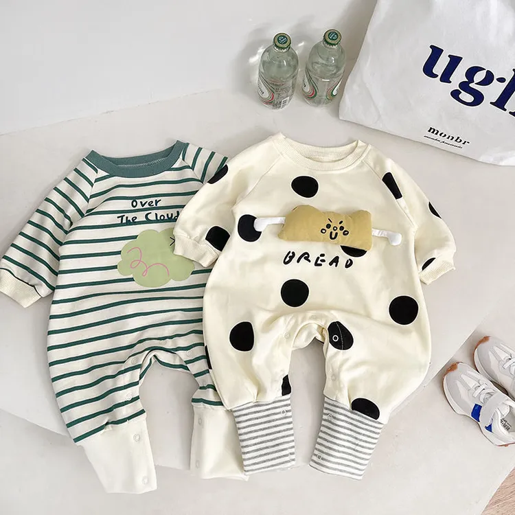 婴儿衣服秋季新款男女宝宝可爱条纹爬服新生婴儿超萌长袖连体衣潮