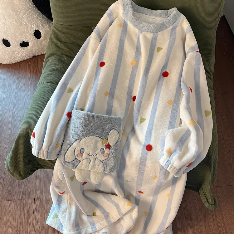 法兰绒睡裙女冬季天新款加厚保暖条纹睡衣中长款珊瑚绒卡通家居服