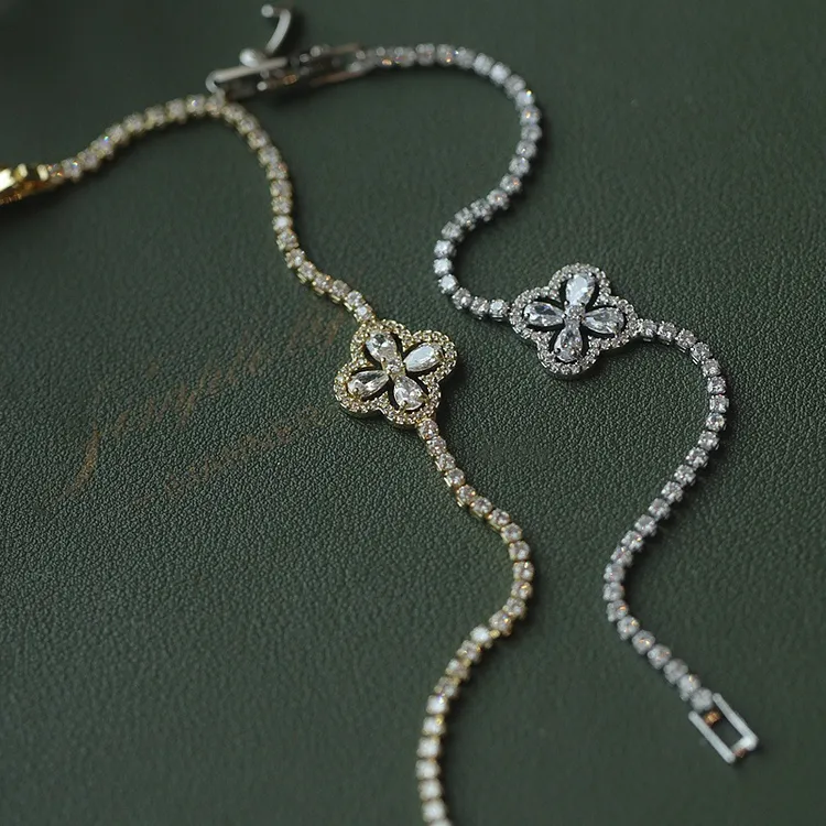 铜合金亚克力手链 轻奢风法式潮流微镶锆石镂空花朵手链气质