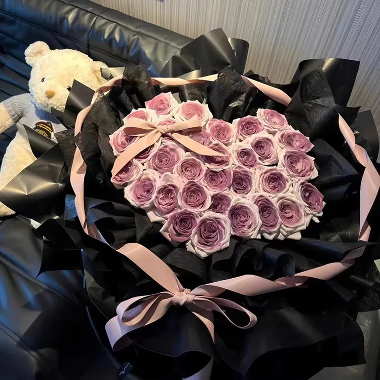 乌梅子酱曼塔玫瑰永生花花束七夕节礼物