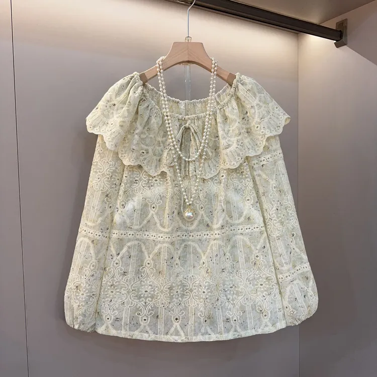 2025春季新款大码女装胖MM时尚甜美减龄披肩荷叶领设计感刺绣小衫