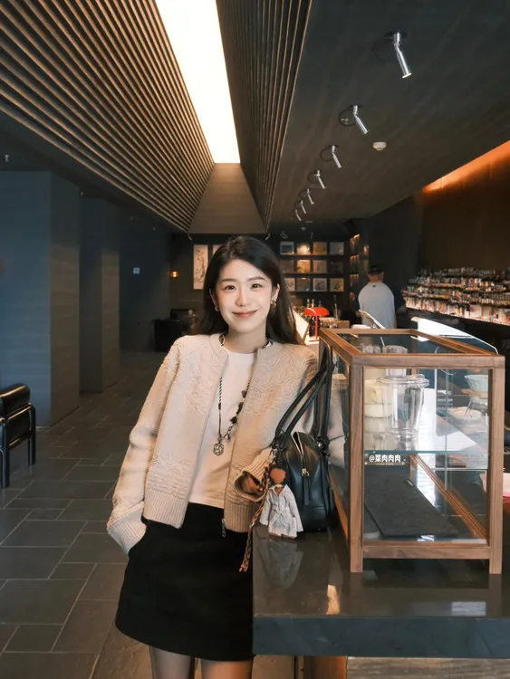 秋季时尚新款韩系百搭高级感老钱风女装显瘦开衫上衣休闲百搭短裙